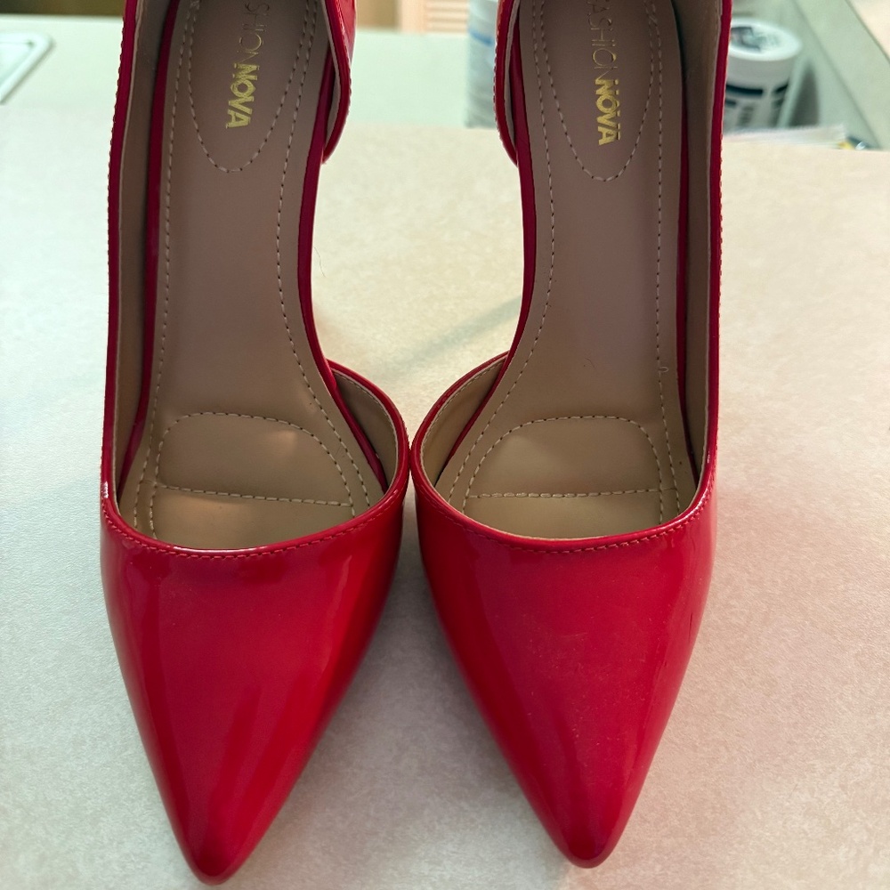 Fashion Nova- Red Pump- Pointed